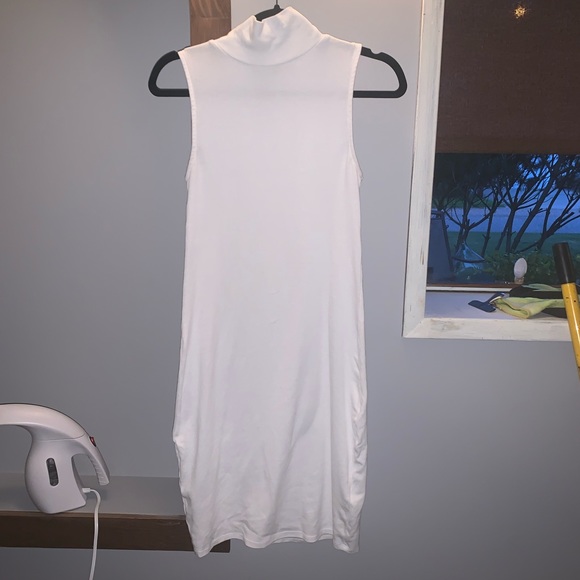 White turtleneck dress - Picture 2 of 3